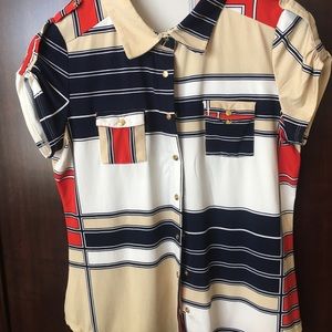 BCBG Maxazria small top snap buttons lapels,